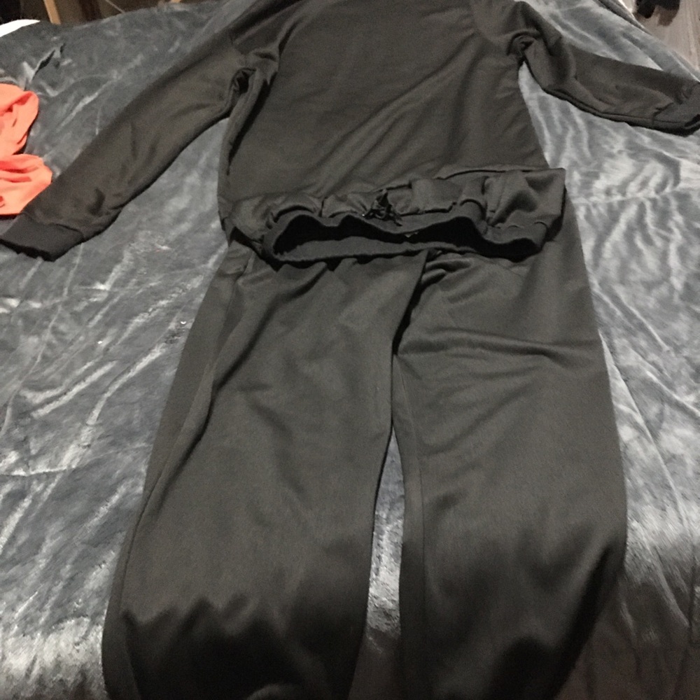 Jogging suit - Picture 5 of 7